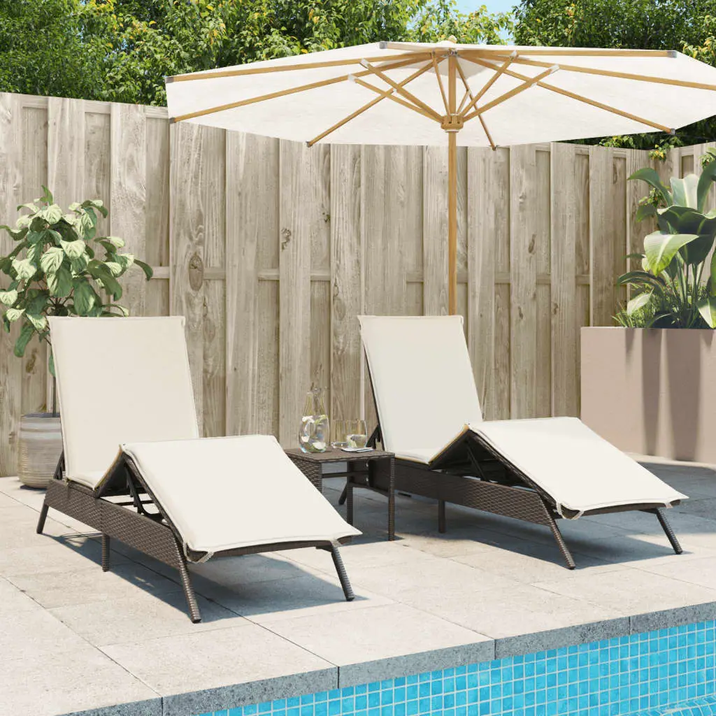 Lot Bains de Soleil Marron Résine avec Repose-Pieds Coussins Blancs Terrasse – ComfortXL Outdoor Living