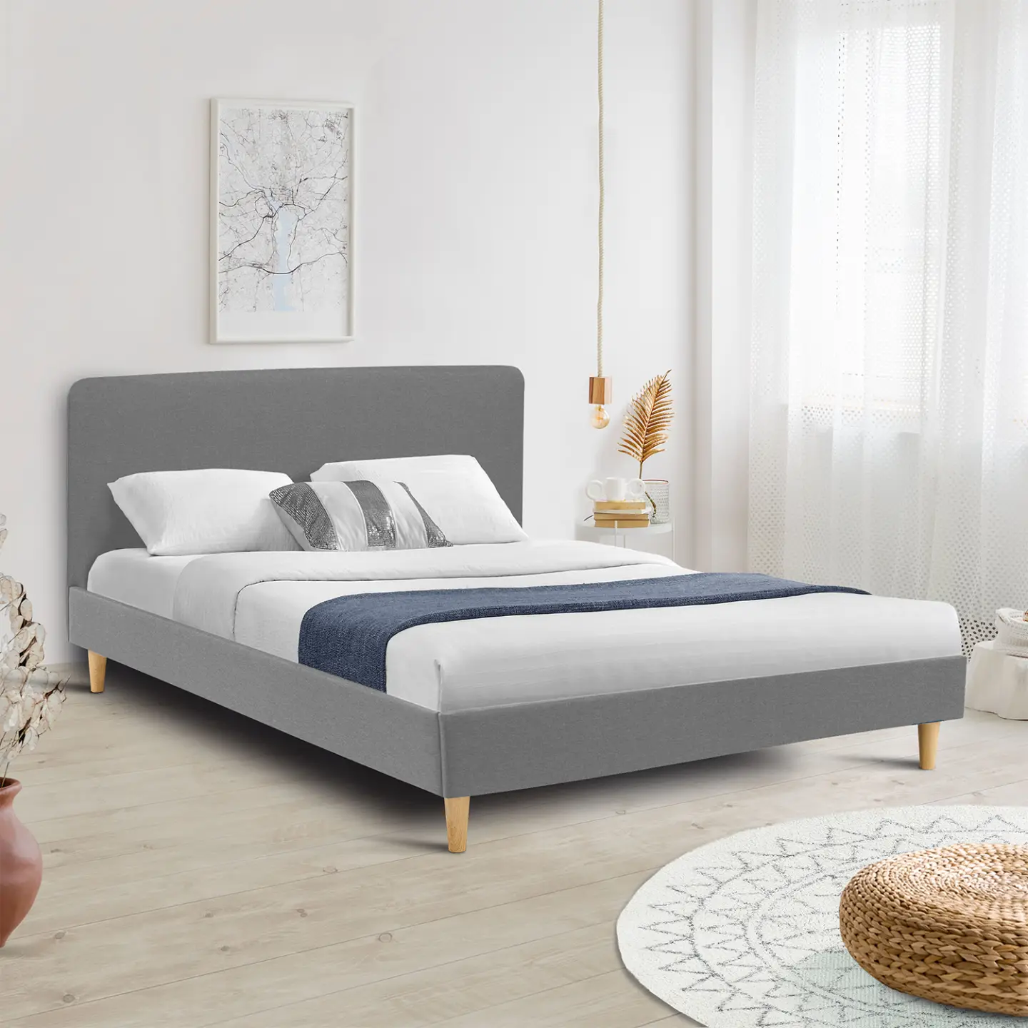 Lit double scandinave BALTA avec tête de lit et sommier 160 x 200 cm tissu gris clair