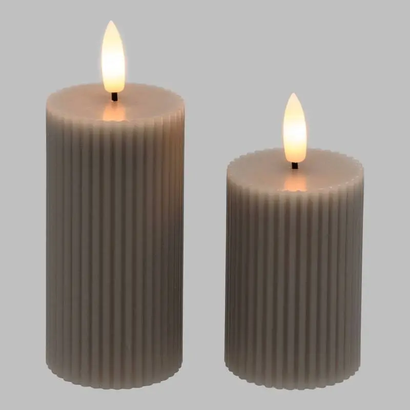 Lot de 2 Bougies striées LED Cylindriques Cire Gris taupe flamme 3D On-Off Timer Lotti